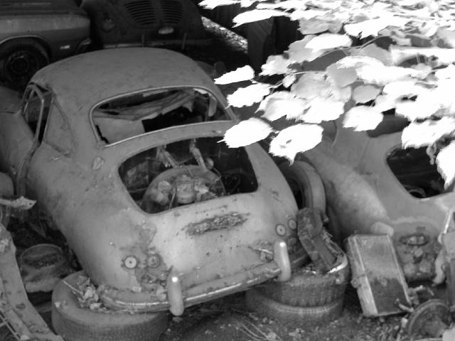 Autofriedhof - 209.JPG - Historischer Autofriedhof,    Gürbetal (CH)
